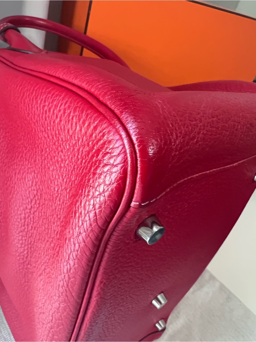 Hermes Lindy 30 Leather Bag with Silver Hardware - Picture 5 of 14